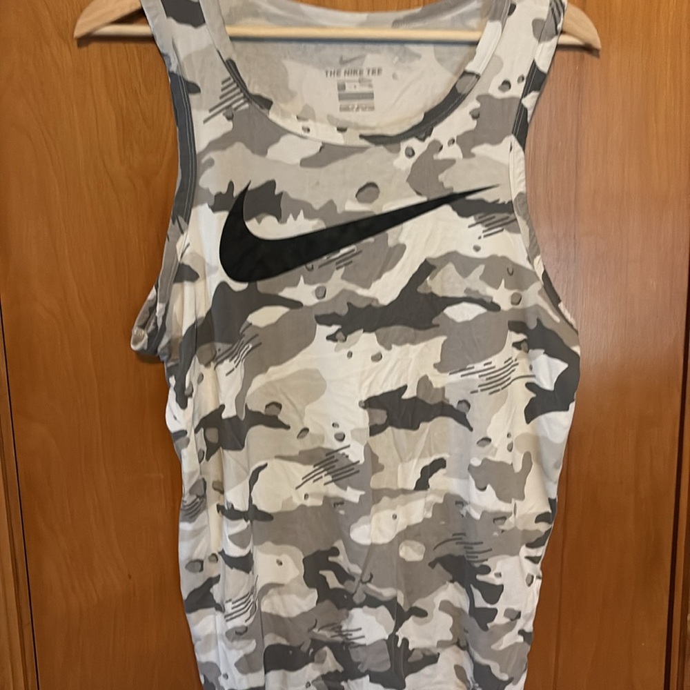 Nike Gray Camo Tank Top size small - Picture 5 of 5